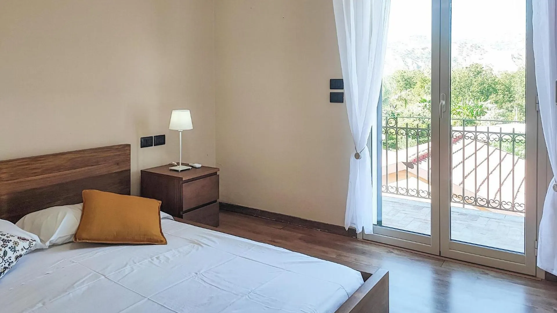 Gorgeous Apartment In Trappitello Itálie